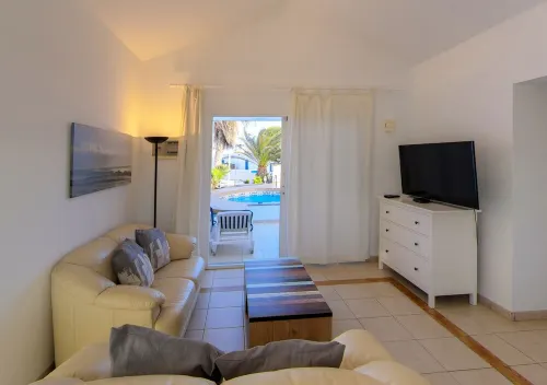 C2, en pequeño Complejo Con Piscina Comunitaria a 100m del Mar