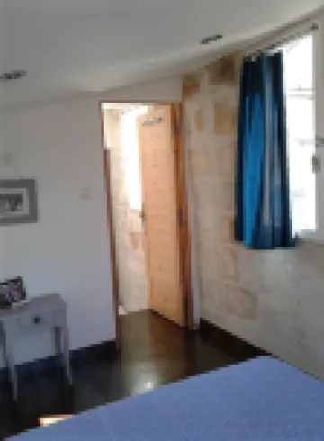 Right in the Historic Center Very Quiet Cocoon Apartment 2 Air-Conditioned Bedrooms