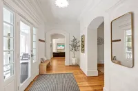 Beautiful  6BR/6BA Home w/ Resort Style Pool, Cabana Bar and Guest House!