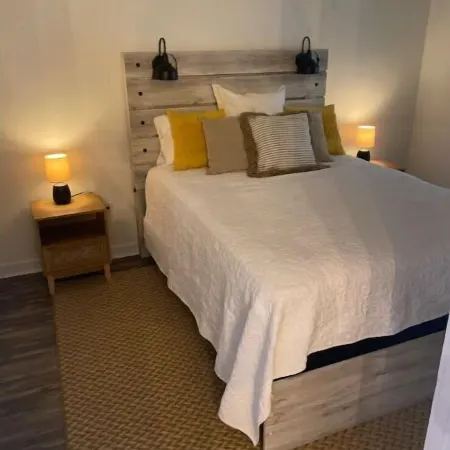 Discover Mississippi State U within 4 mins! Cozy 1-bedroom awaits.