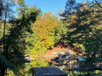 Lakefront Custom Home /w Private Dock on Cove.  Finished Basement.  2 Kitchens Hotéis em Fallstown