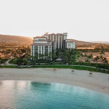 Incredible 3-bedroom villa with amazing secluded Lagoon in Ko Olina resort area.