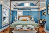 Magazine featured townhome steps from Elmwood Village 25mins from Niagara Falls - 발코니