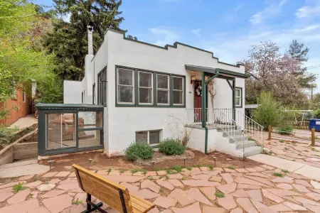 The London Escape: Manitou's Unforgettable Getaway Отели в г. Маниту Спрингс