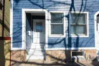 1-BR Condo in Downtown Newport! Steps to Thames St