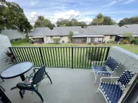 🌴 SPACIOUS CONDO W HEATED POOL & NEARBY BEACHES AND AIRPORTS🌴