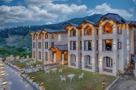 Hillside Resort & Spa Pahalgam Отели в г. Anantnag