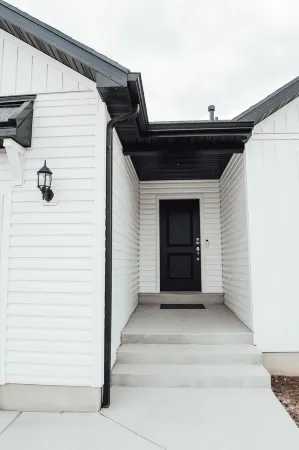 Cheerful home in quiet neighborhood
