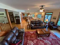 4-bedroom vacation home. On Crystal clear Hagerman Lake, Ottawa National Forest Hotels in Stambaugh Township