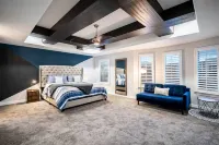 VILLA WITH MASTER SUITE CLOSE TO SHOPPING 4 BR 3BA