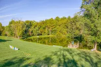 Lakefront, Swim, Fish, Kayak, fire pit, star gazing, pet friendly. All on site!