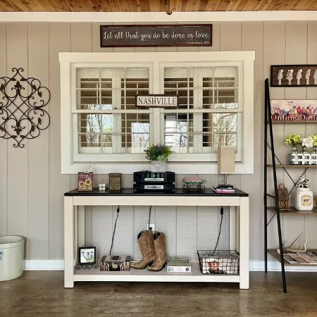 Cozy Cottage Wooded Retreat