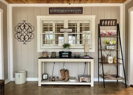 Cozy Cottage Wooded Retreat