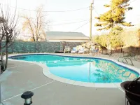 Cozy Home with a Pool, Hot Tub & Steam Shower Hotels in Sandy
