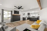 Modern Bungalow. Close to St. Joseph's hospital and Lewis Clark State College