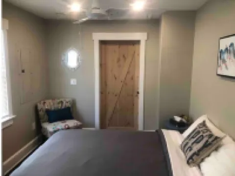 Lakefront Getaway : Mountain & Lakes views 西米爾福德酒店