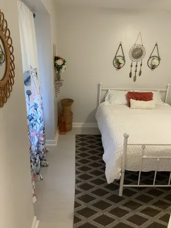 Shadowlawn Villas, Suite II