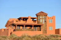 CUSTOM BUILT STUNNING Home Towering above the Colorado River/Lake Pow