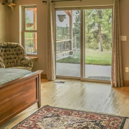 Entire Home with 180 degree Mountain Views of the Bitterroot