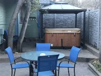 Captain Jack’s Cottage in Beautiful Cheyenne Cañon 2 blocks from Broadmoor Hotel Hotels near Cheyenne Mountain Zoo