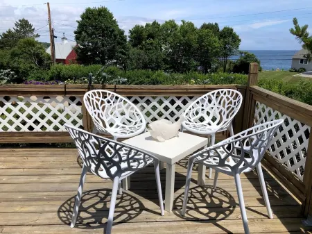 Coastal Cottage w/ Roof Deck Ocean Views - York, ME 4 Beds, 3 Baths, Sleeps 9