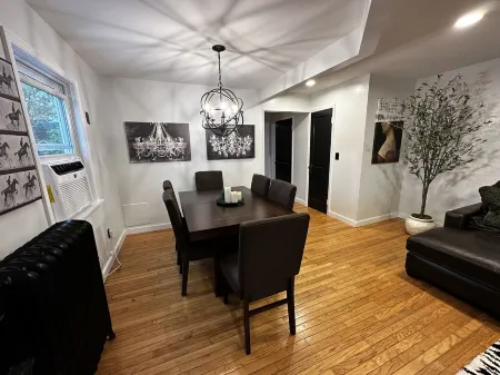 #2 Chestnut new lovely 2BR Apt 0.5 mile to Cooperstown All Star Village