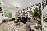 Designer Digs Hotel a Monrovia