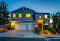 Vacation Ready 4 Bed/3 Bath with a Heated Pool & Spa Hotels in Henderson-Green Valley