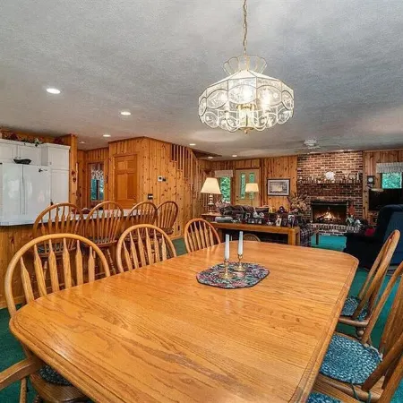 Treehouse feel, sleeps 10! Near Crystal Lake’s South Shore public beach and CSA.
