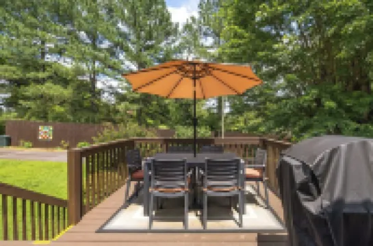 Hot Tub - Fire Pit - Private Retreat - Near 20+ Wineries - Hiking/Biking Trails
