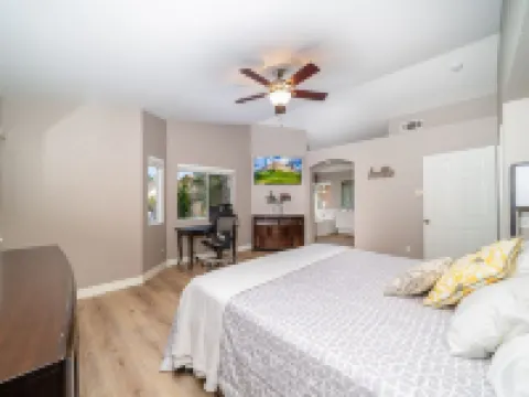 Spacious Paradise - Game Room, Legoland, Hot Tub, Private Gym Hotels in Vista