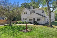 🌊 Well Appointed Home Steps from Pewaukee Lake + KING Bed 🌊