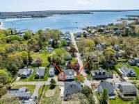 Peaceful Onset Beach Home. 5 Bedrooms, Wareham MA Hotels in Wareham