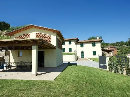 Luxury Tuscany Villa with Private Pool, 13 Sleeps. Lucca 10 km. Отели рядом с достопримечательностью «ASD Calcio Tau Altopascio»
