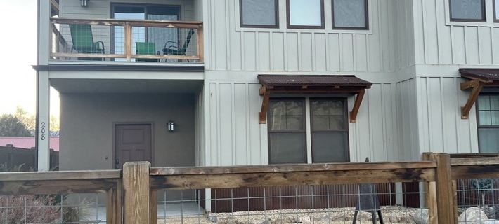 Beautiful Townhome with all the Amenities and access to all Salida has to offer! Hotels in Salida