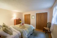 Resort home with Private hot tub , fireplace, pools, pond, WIFI