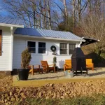 Creekside Farmhouse Cottage in the Mountains Hotels in Millshoal