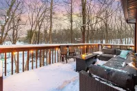 Highland Lake Retreat I Game Room I Hot Tub I Firepit I EV Charger