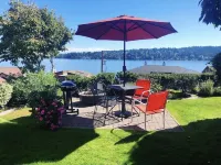 Views of Lake Washington and Mt. Rainier- North Seattle Area.  Superb Location!