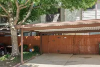 Cozy home 10 min from AT&T stadium Hotel in zona University of Texas at Arlington