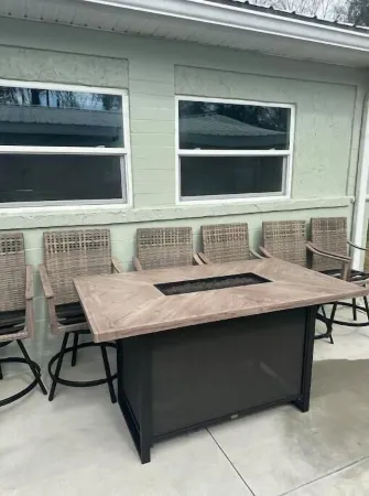 cozy home 2mls from beach access 10 mls to racetrack TRAILER parking available!! Отели рядом с достопримечательностью «W.I.S.E Private School»