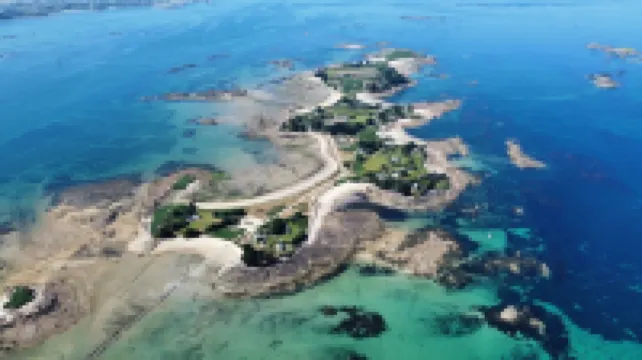 South-Facing Sea View Apartment in Carantec