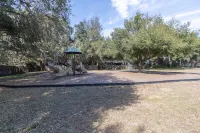 Kayaks, Canoe, Private Lake Community