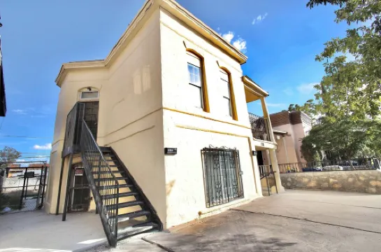 Cozy 2-bedroom apartment with WiFi, AC in superb El Paso entire unit