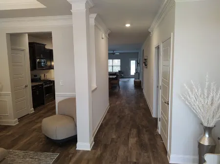 Beautiful New House in the center of Boiling Springs