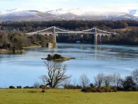 Modern 2 Bedroom Apartment in Menai Bridge great to explore Anglesey & Snowdonia Hotels in Menai Bridge