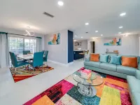 MODERN HOME WITH HEATED POOL! CLOSE TO SAWGRASS MILLS MALL! FLEXIBLE CHECK IN Hotels in Sunrise