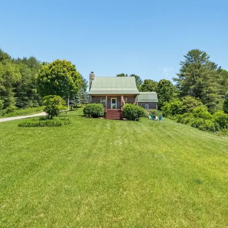 Pet Friendly NC Cabin with Beautiful Views and Hot Tub near West Jefferson.