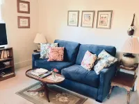 Cozy 1 BR Cottage 2 Block Stroll to Sonoma Plaza. Hotels in Sonoma