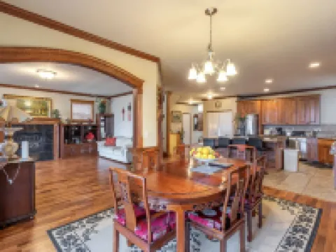 Beautiful house near Columbia Gorge Hotels in Gresham